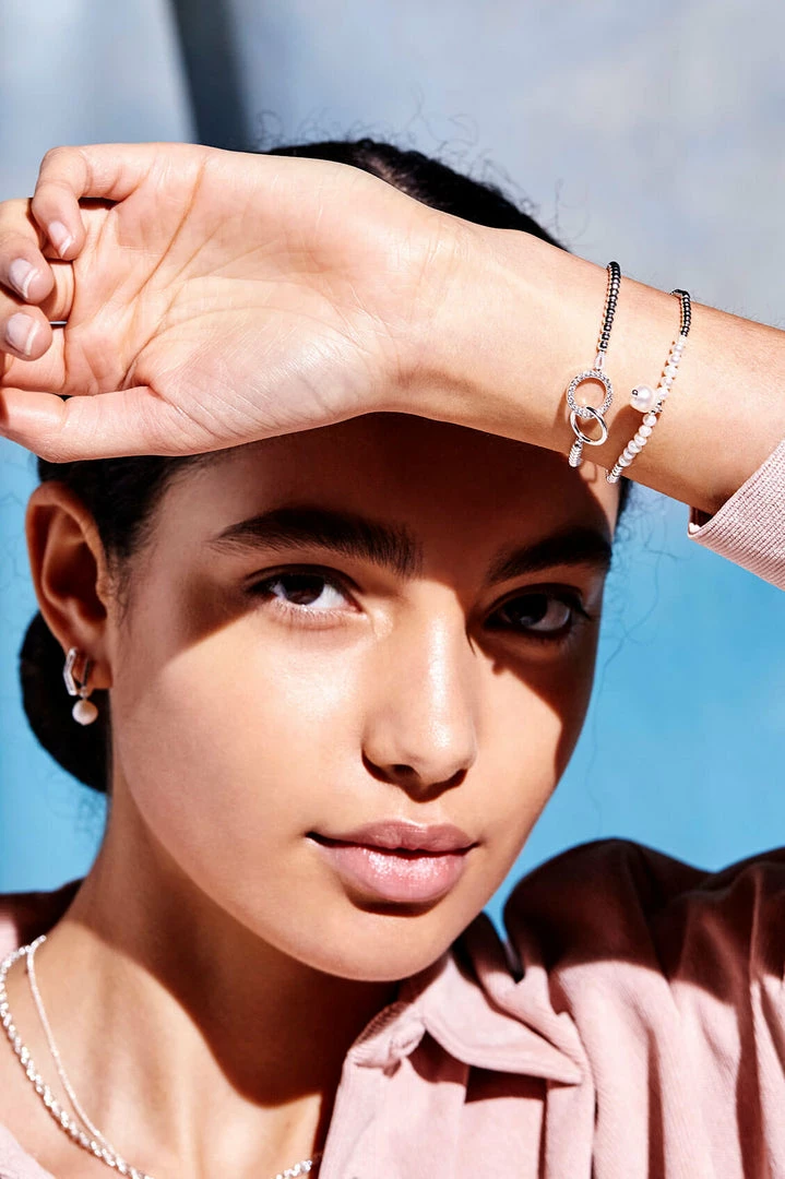 Estella Bartlett Jewellery Baroque Pearl Charm Sienna Bracelet 2 Estella Bartlett Jewellery Baroque Pearl Charm Sienna Bracelet