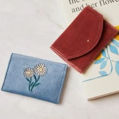Estella Bartlett Embroidered Daisy Envelope Card Holder New In