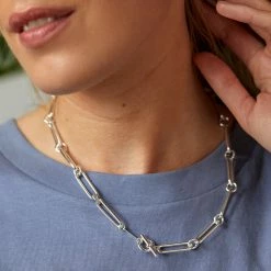 Estella Bartlett Sale Oval Link T-Bar Chain Necklace