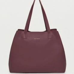 Estella Bartlett The Scoresby