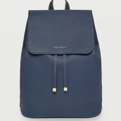 Estella Bartlett New In The Copperfield