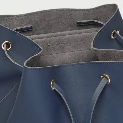 Estella Bartlett New In The Copperfield